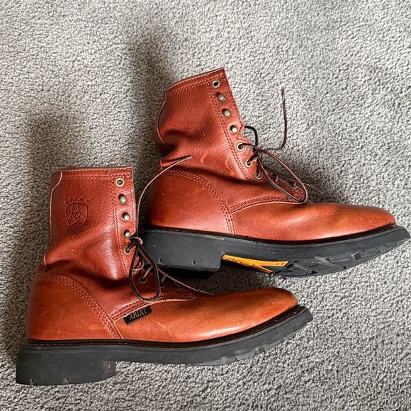 Ariat Men\'s Chestnut Leather Lace-Up Work Boots. Reinforced toe. Size 8D. main image 9